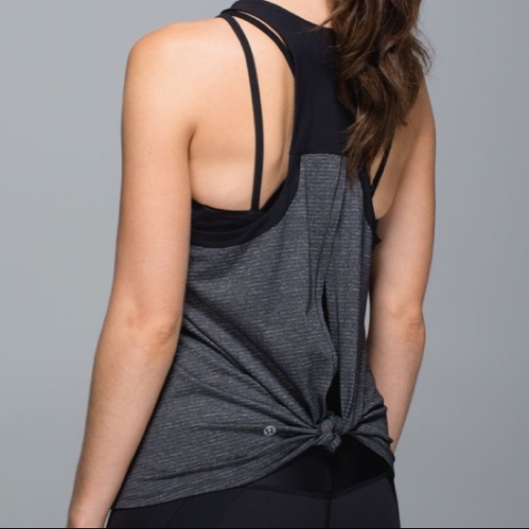 lululemon Clip-In Tank Size 6 - Picture 3 of 14